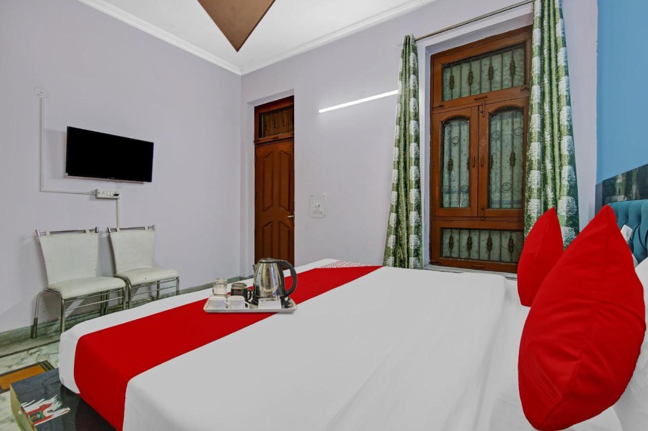 Oyo Galaxy Plaza Hotel Gáziábád Kültér fotó